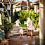 Emerald Inn on Takapuna Beach