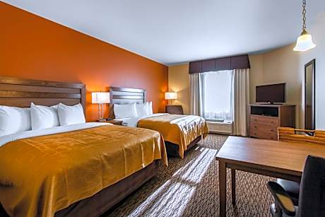 2 Queen Beds, Suite, Nonsmoking