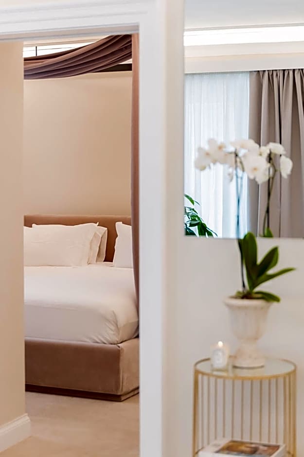Naxi Suites