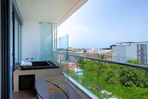 The Fives Downtown Hotel & Residences, Curio Collection by Hilton