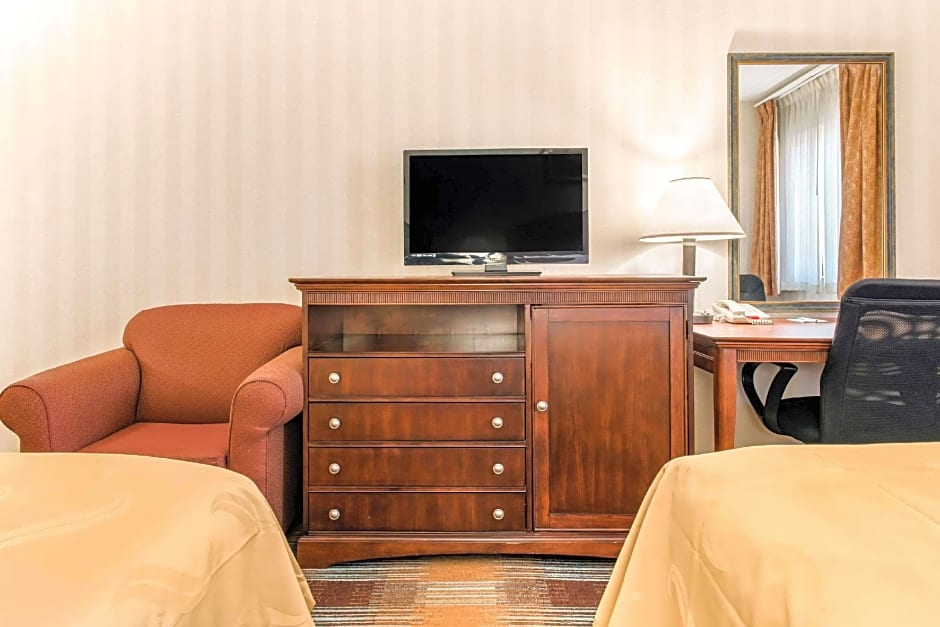 Quality Inn & Suites Miamisburg - Dayton South