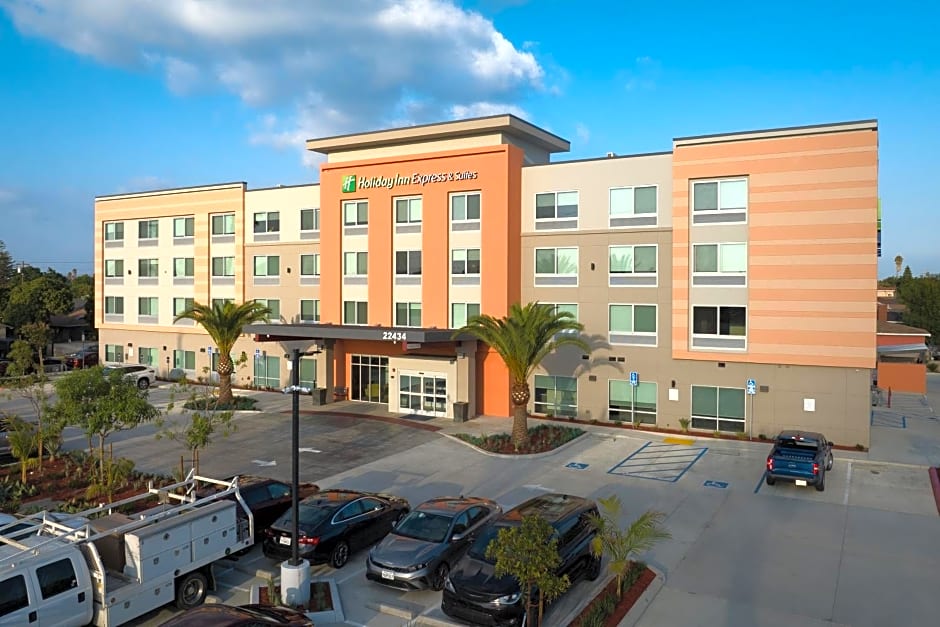 Holiday Inn Express & Suites - Hawaiian Gardens, an IHG Hotel