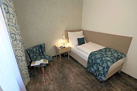 Budget Single Room