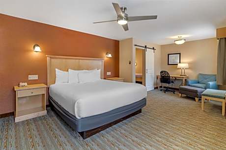 Two-Bedroom Suite - Non-Smoking