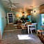 3Gulls Inn Ozona-Boutique Hotel-Steps from Restaurants & Brewery-SwimSpa Pool-Pet Friendly