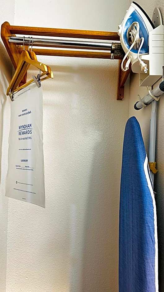 Days Inn by Wyndham North Platte