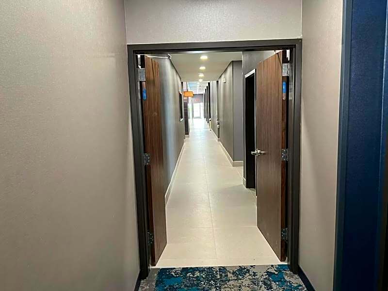 La Quinta Inn & Suites by Wyndham Manchester / Arnold AFB