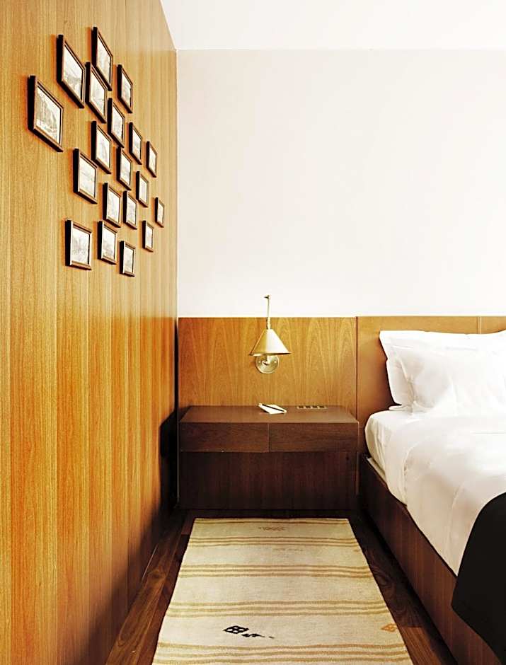 Square Nine Hotel Belgrade