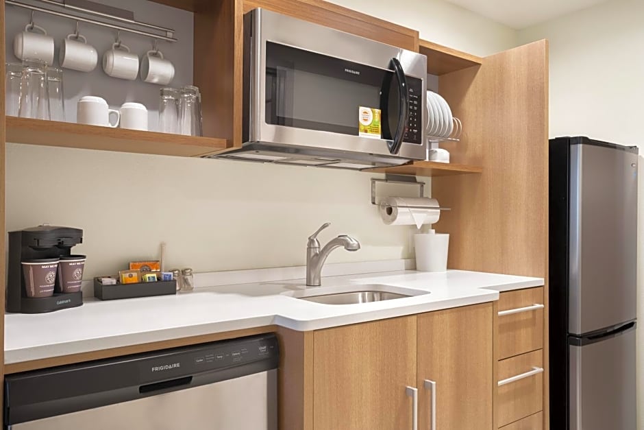 Home2 Suites by Hilton New Brunswick, NJ