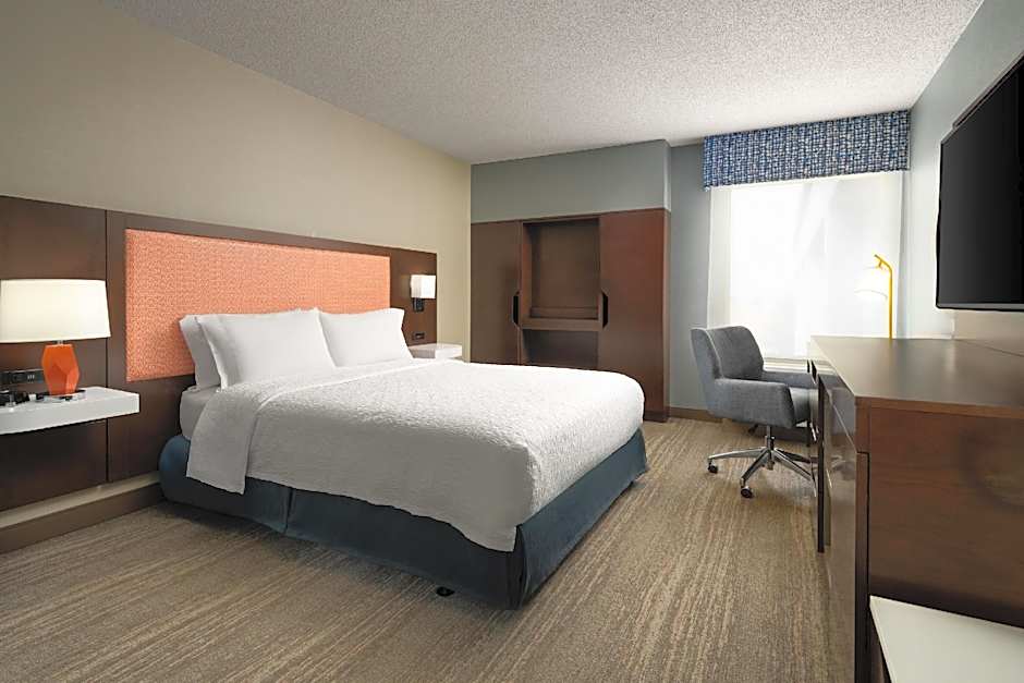 Hampton Inn By Hilton Chambersburg