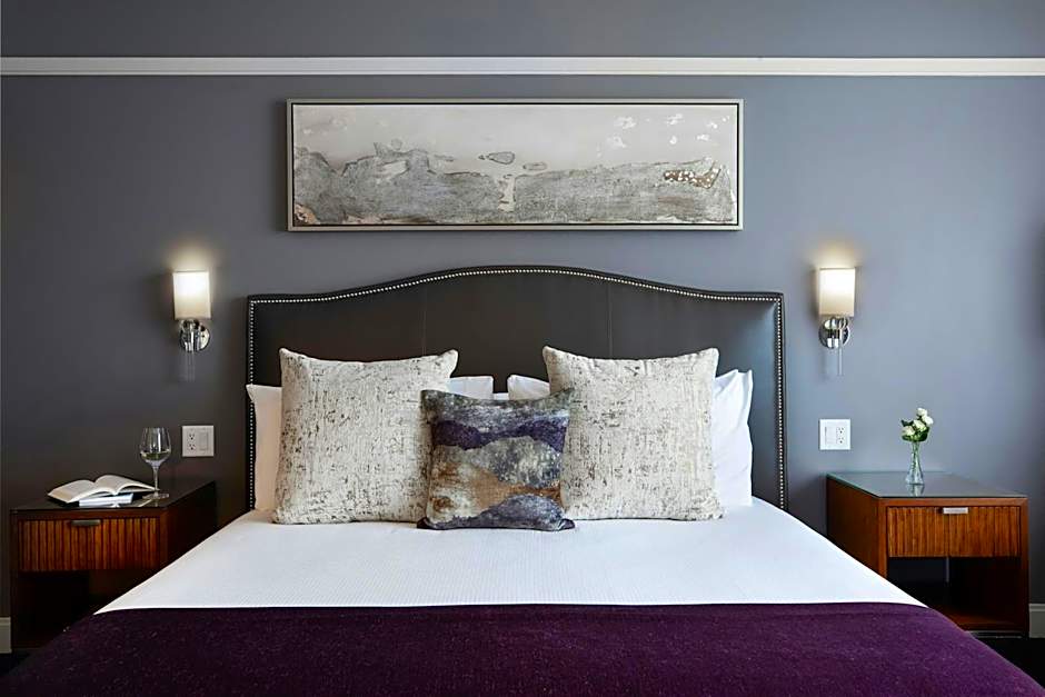 Ambassador Hotel Wichita, Autograph Collection by Marriott