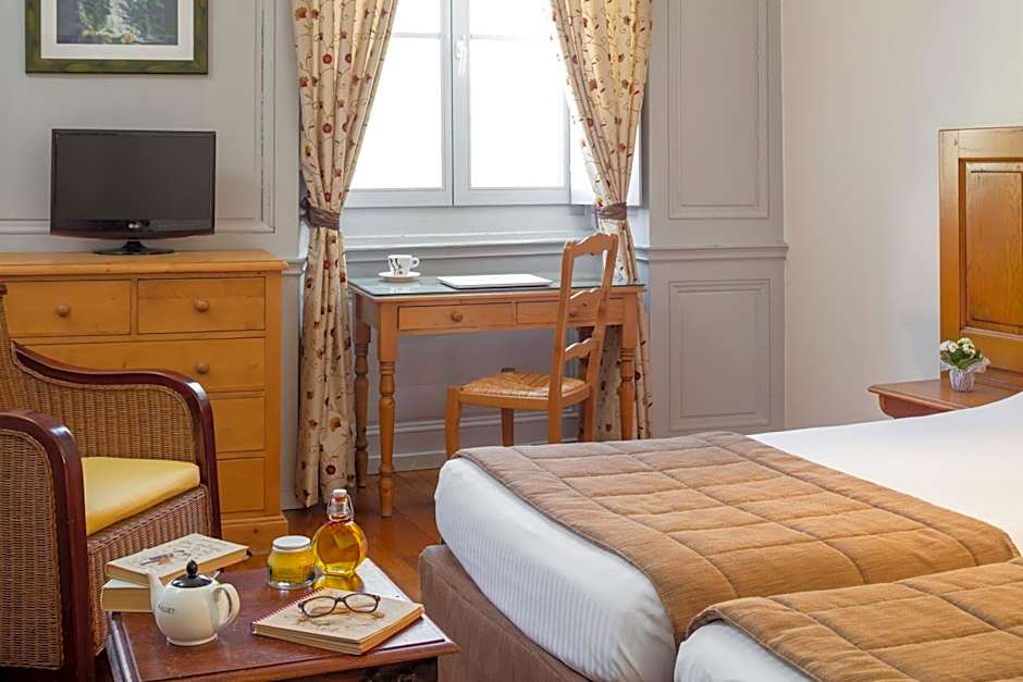 Appart Hotel Charles Sander