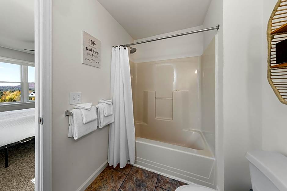 Amazing Mountain Views Lake Placid & 1980 Olympic Center