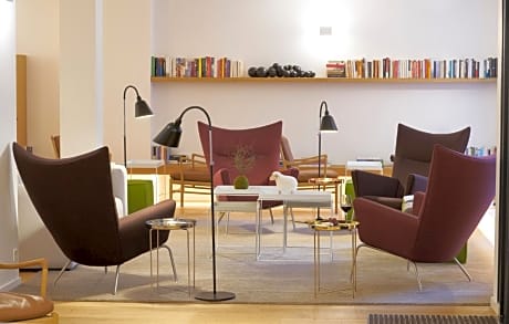 9Hotel Republique