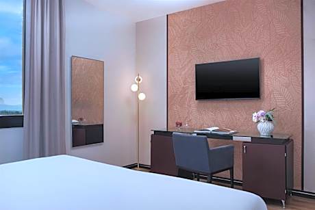 Family Connecting Room (3 Adults + 1 Child)