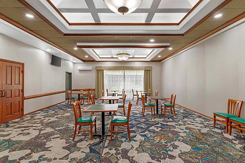 Quality Inn & Suites Kansas City - Independence I-70 East