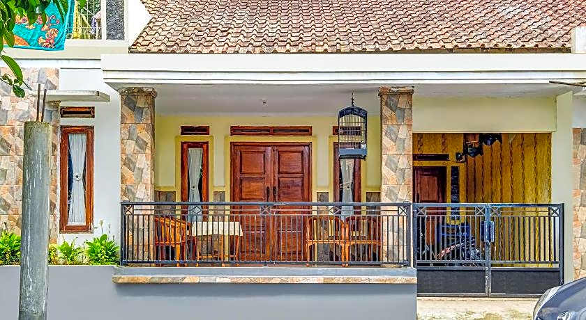 OYO Homes 91067 Desa Wisata Santanamekar