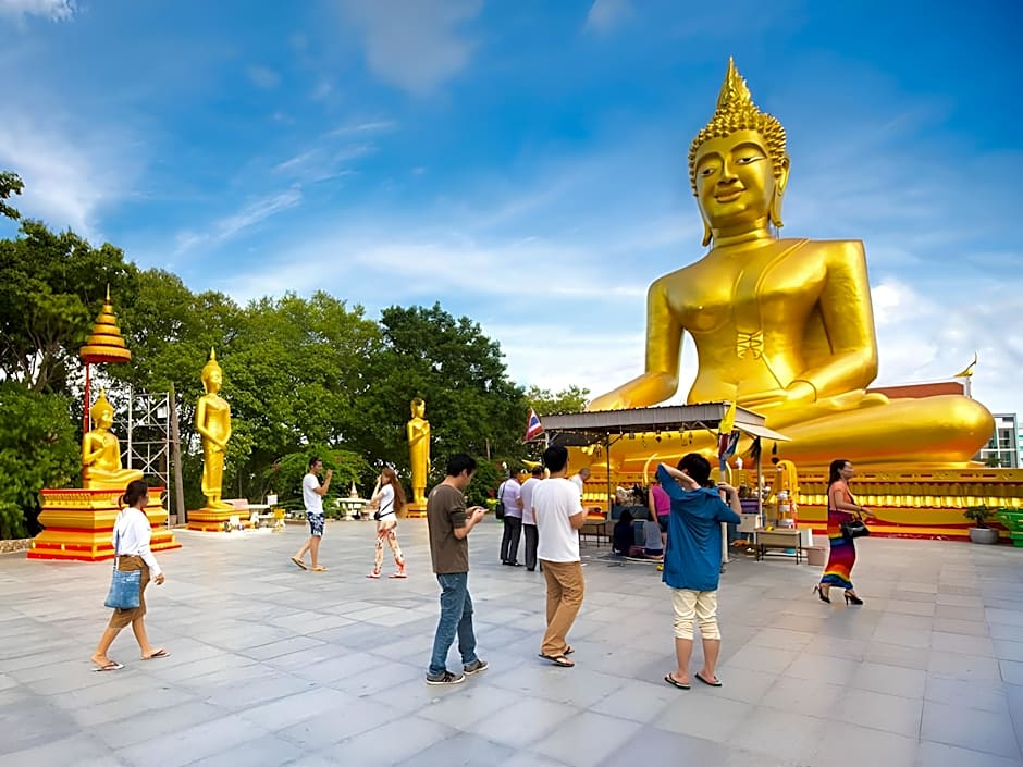 Zip Lounge & Apartments