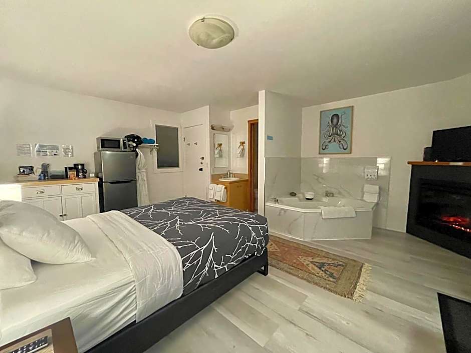 Private Oceanfront Room With Hot Tub & Firepit - Shore Thing