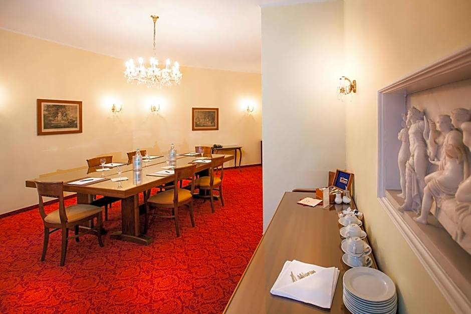 Centro National Frankfurt, Trademark Collection by Wyndham