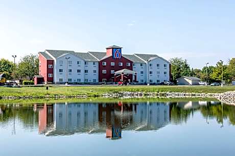 Motel 6-Indianapolis, IN - Southport