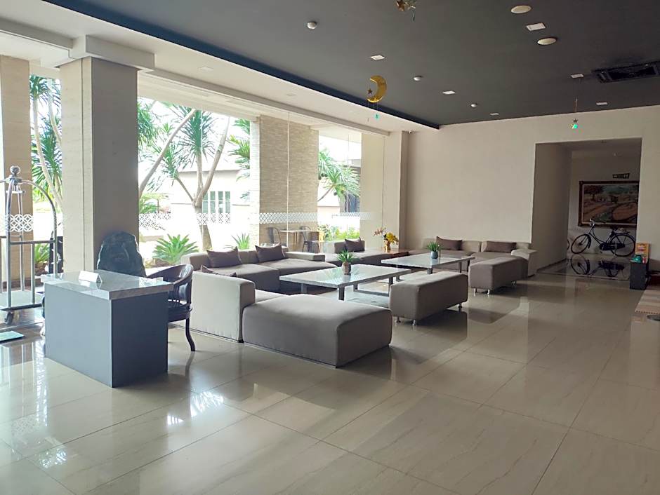 GRAND KOLOPAKING HOTEL