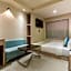 Hotel Red Vibe Unit Of RVS