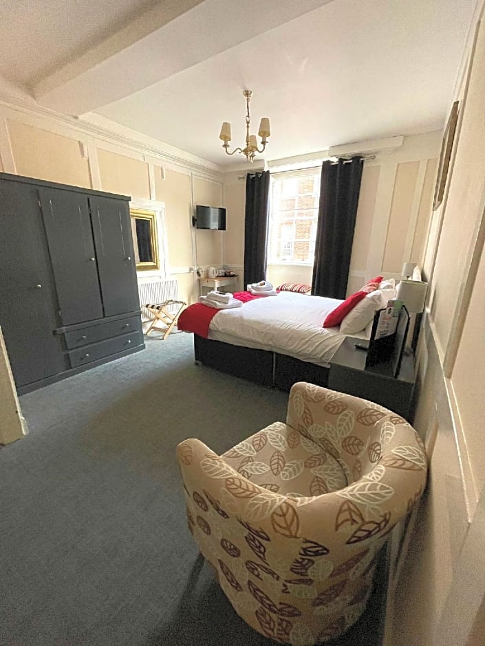 The Crown And Cushion