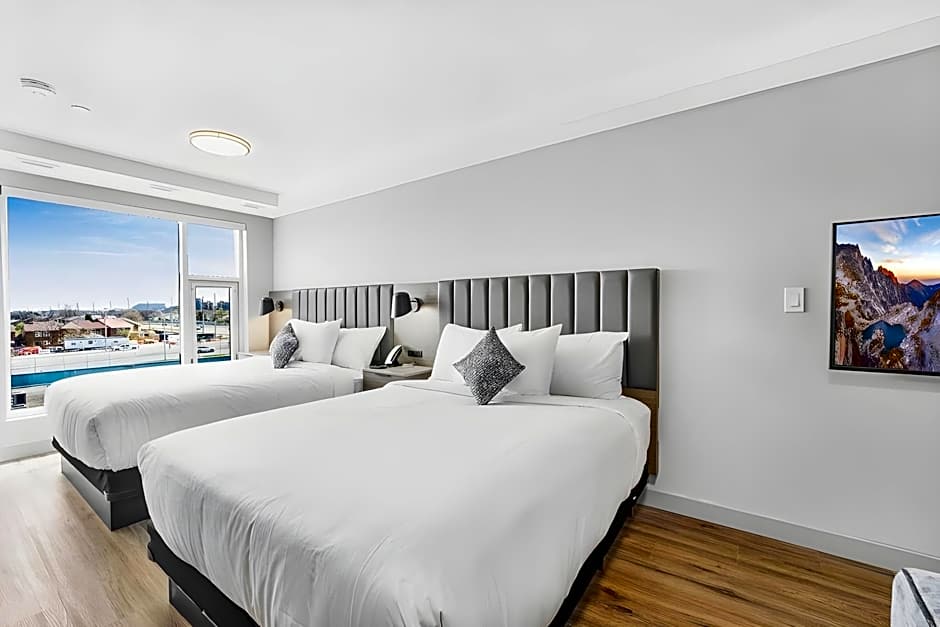 Skye Hotel & Residences