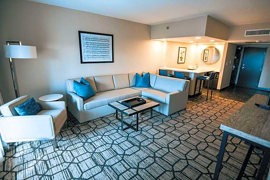 DoubleTree by Hilton Lubbock - University Area