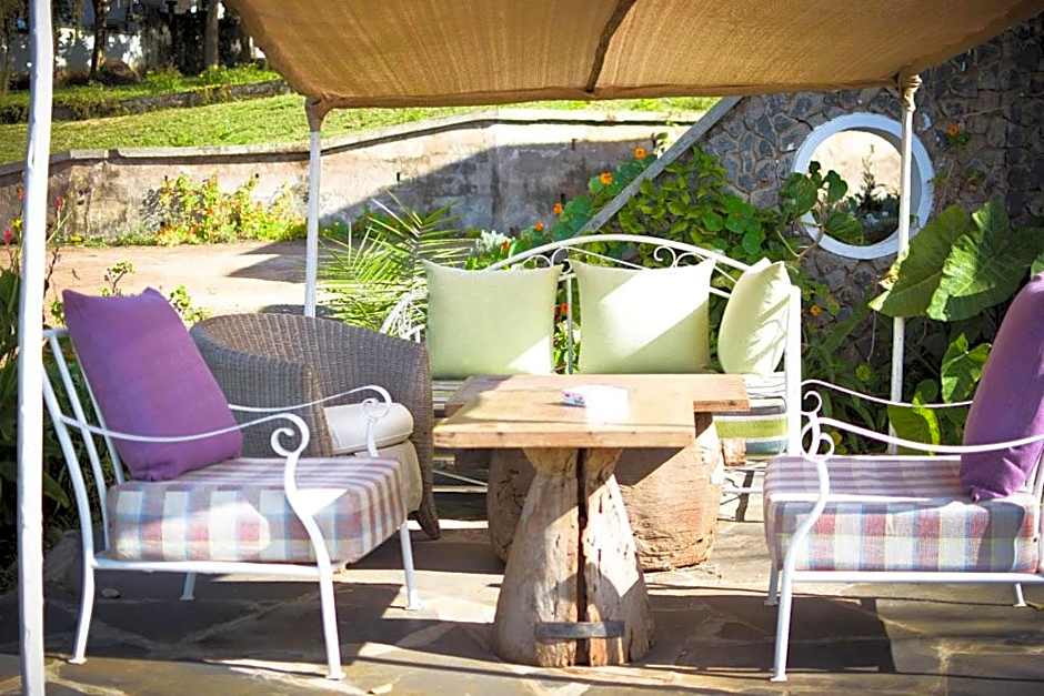 Boulevard Inn Mt Meru