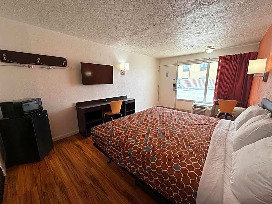 Relax Inn by OYO Columbus OH I 70