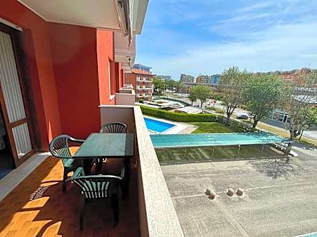 Studio with terrace for 4 people - swimming pool near the beach
