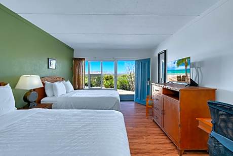 Queen Room with Two Queen Beds and Roll-In Shower - Disability Access/Non-Smoking