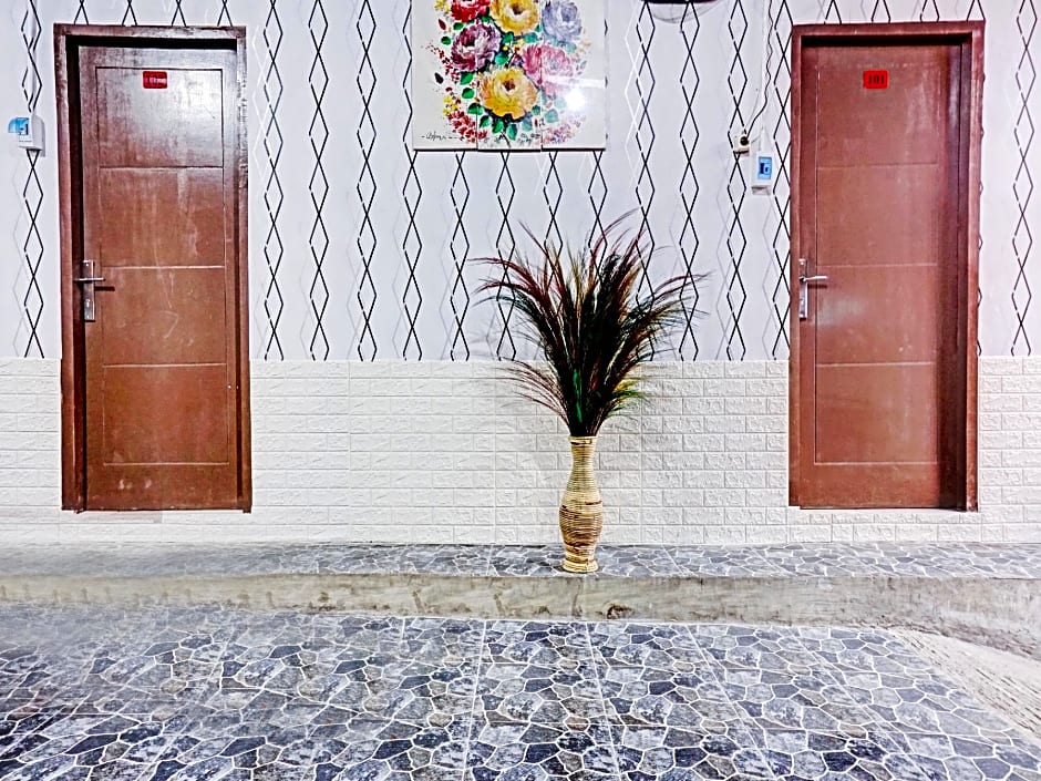 OYO 90469 Benhil Karet Tengsin