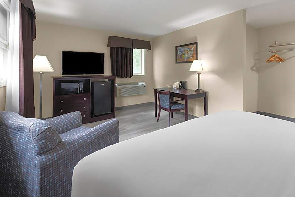 Baymont by Wyndham Iron Mountain