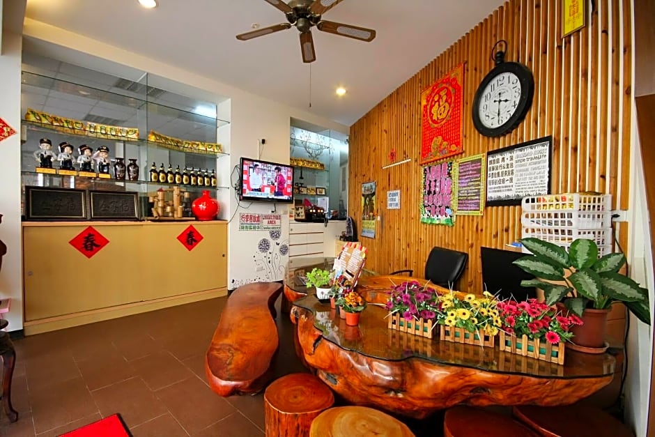 Sun Moon Lake Sunflower House