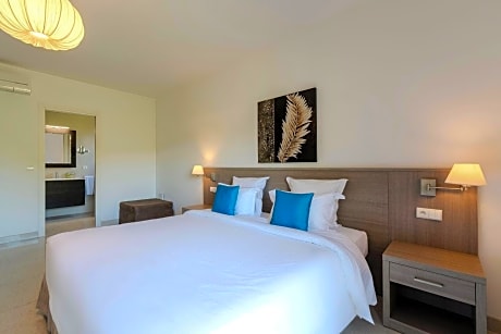 Villa Master Suite - Private Pool