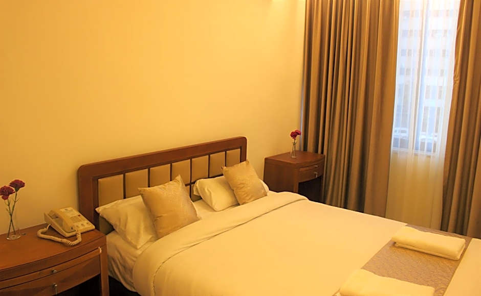 New MerryLand Hotel
