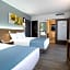 Wingate by Wyndham Long Island City