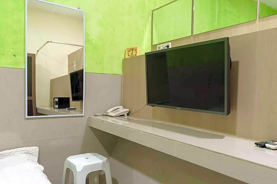 KoolKost near Nagoya Hill Batam (Minimum Stay 30 Nights)