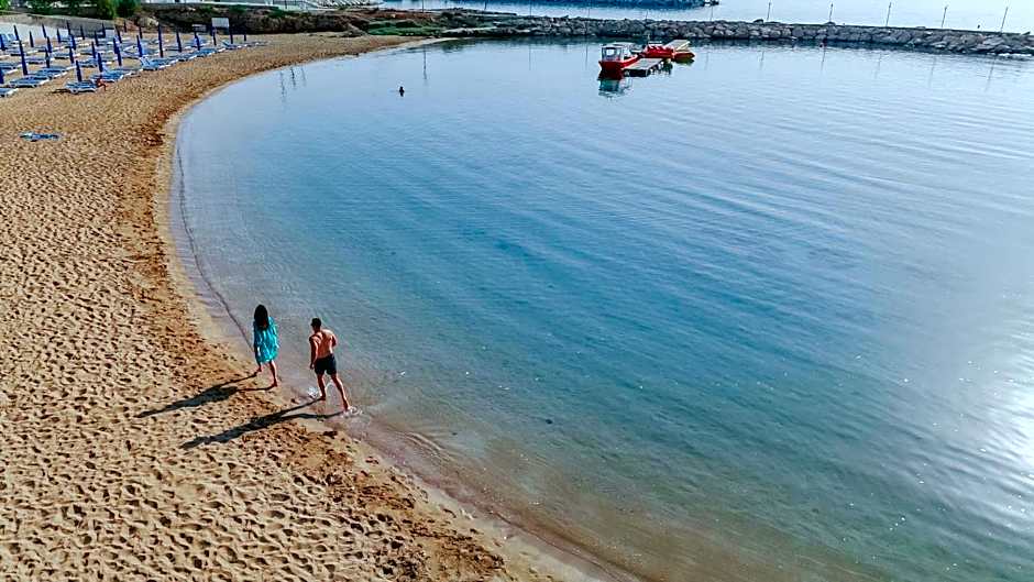 Golden Coast Beach Hotel