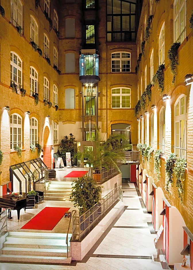 Singer109 Hotel & Hostel