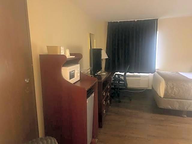 Baymont by Wyndham Battle Creek/I-94