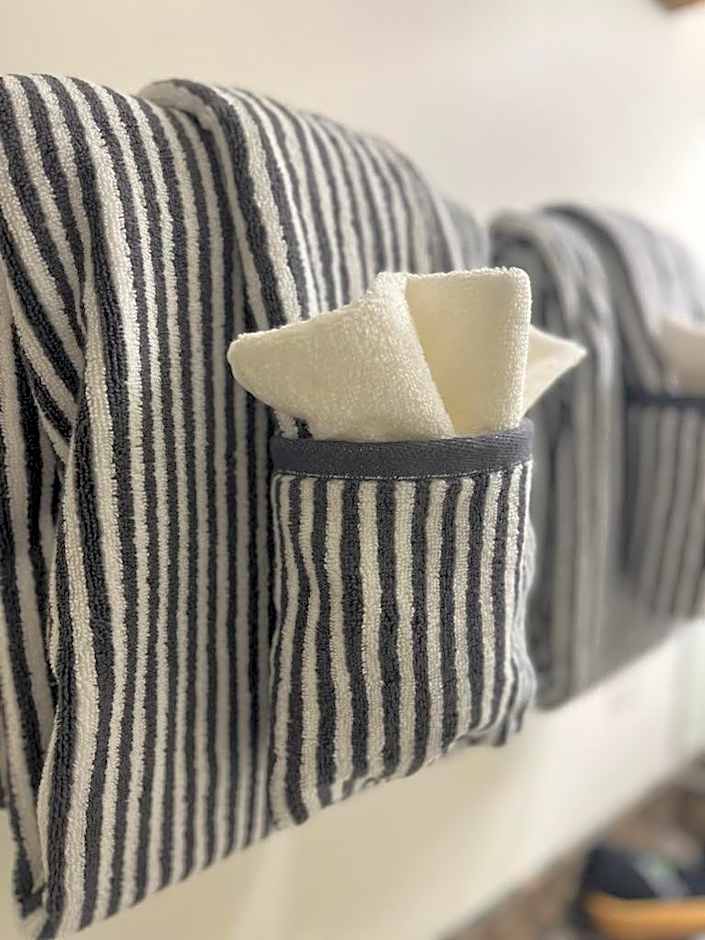 Three Peaks Getaway Jacuzzi Suite - sleeps 4