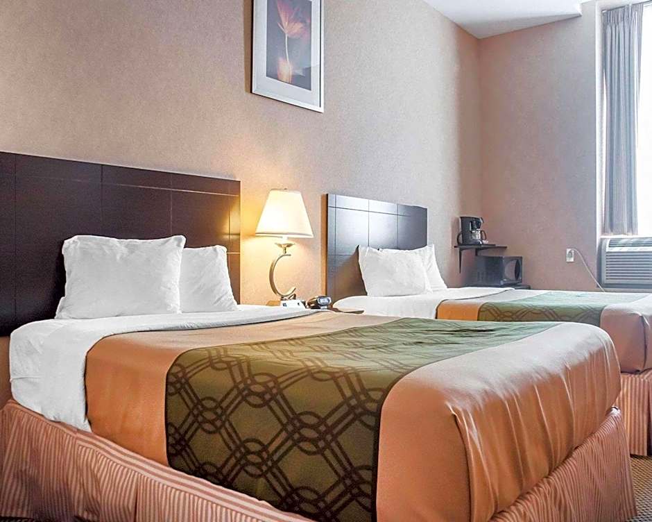 Woodstock Inn and Suites