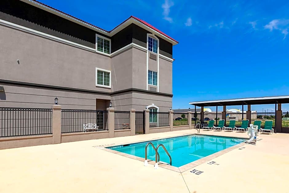 La Quinta Inn & Suites by Wyndham Midland North