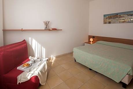 One-Bedroom Apartment (3 Adults)