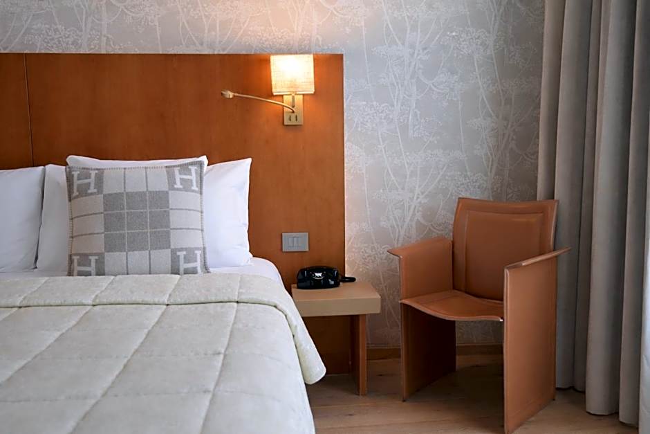 Suite — 12 fotoğraftan 1. fotoğraf