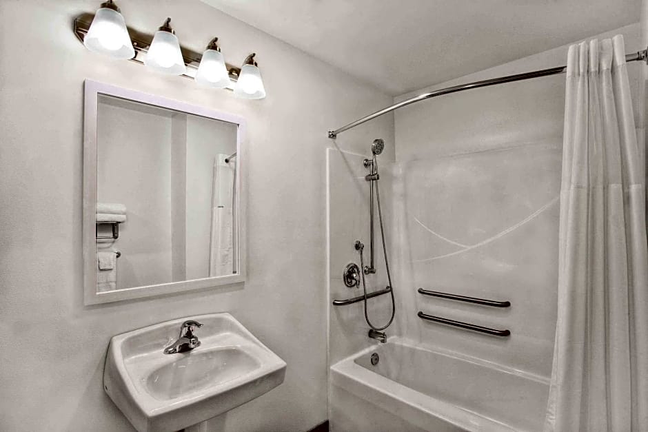 Baymont by Wyndham Essex Burlington Area